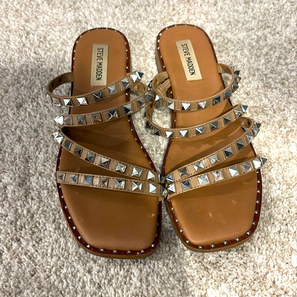 Steve Madden Size 8 Womens Flat Sandal